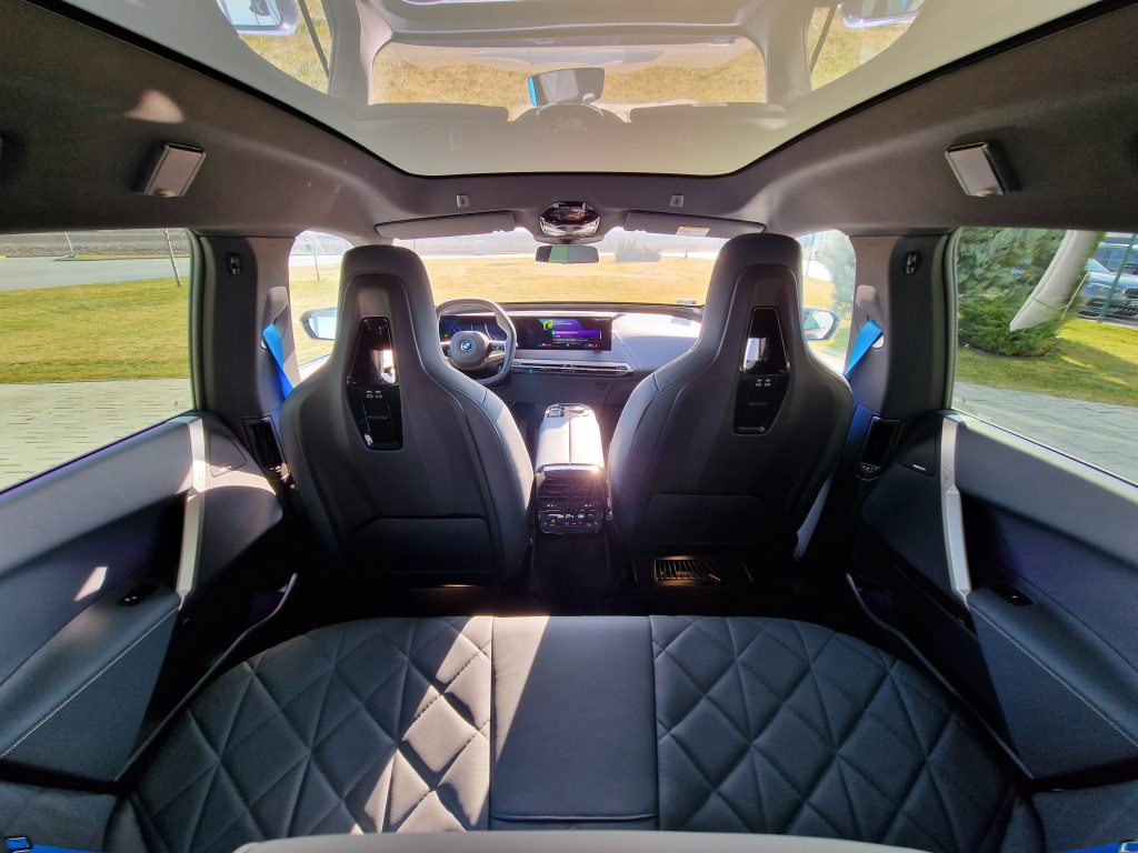 BMW IX xDrive50 Signature Edition